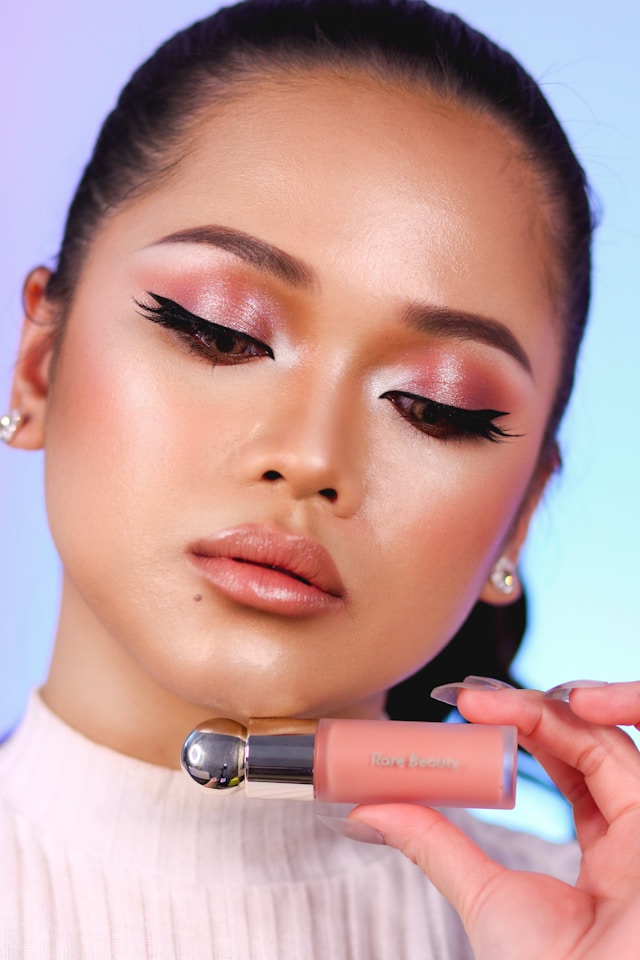 GIRLCULT Lip Laboratory