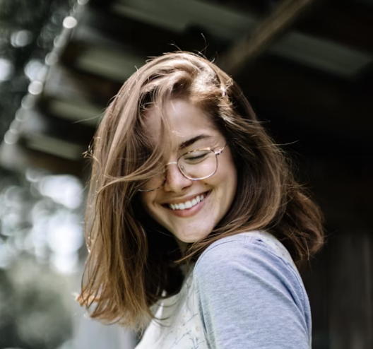 Smiling woman with short hairф